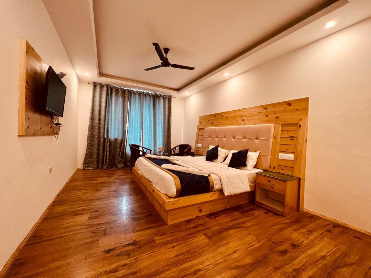 Hotel Lemoon Tree Manāli Kültér fotó