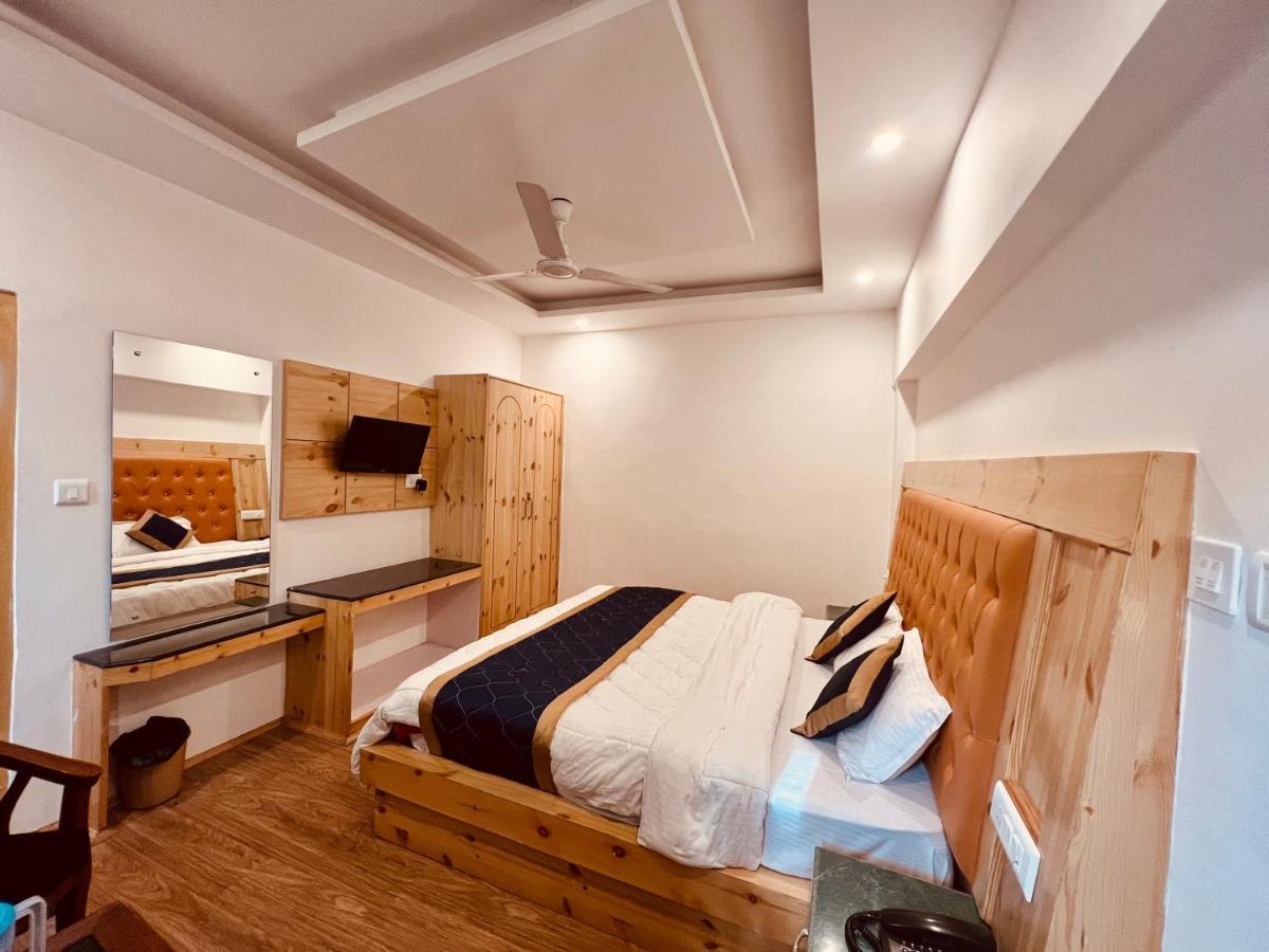 Hotel Lemoon Tree Manāli Kültér fotó