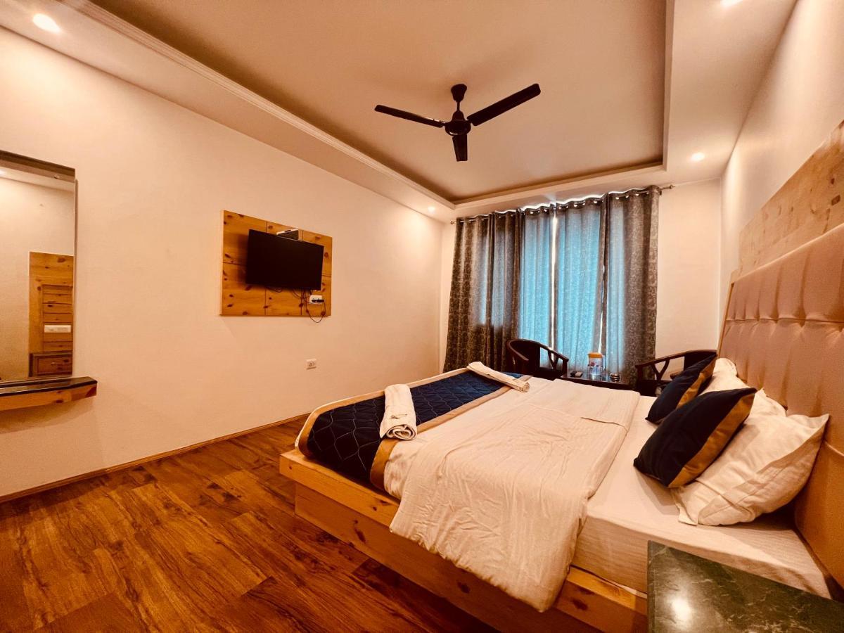 Hotel Lemoon Tree Manāli Kültér fotó