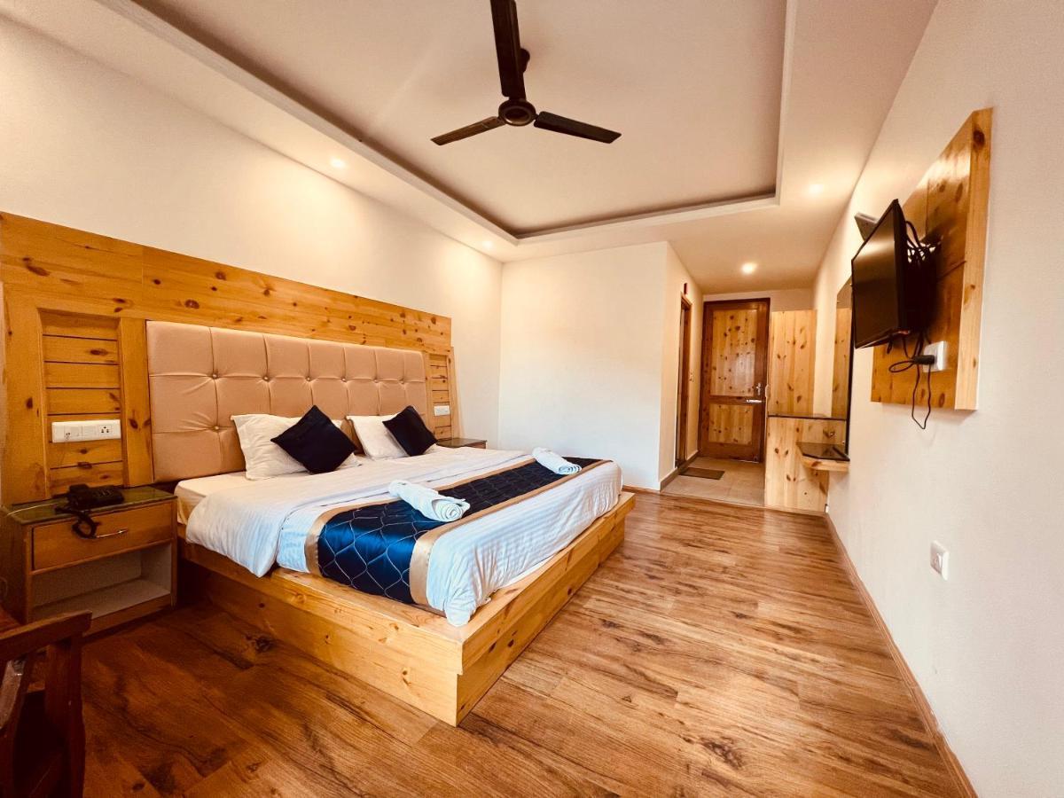 Hotel Lemoon Tree Manāli Kültér fotó