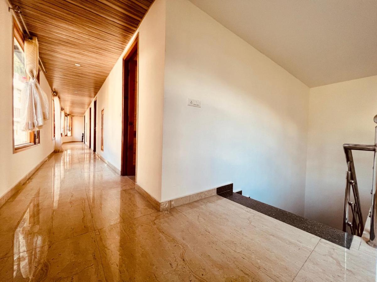 Hotel Lemoon Tree Manāli Kültér fotó